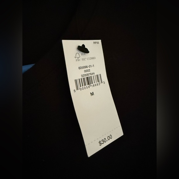 NWT TIMELESS LONG-SLEEVE CREW-NECK T-SHIRT 🖤 - Picture 5 of 6